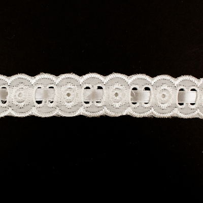 LACE EYELET WITH RIBBON 2CM - Image 2